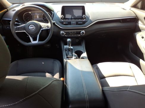 Used 2020 Nissan Altima 2.5 S AWD/4WD image 9