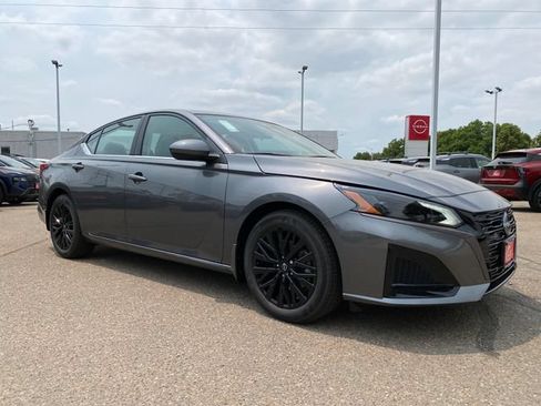 New 2026 Nissan Altima 2.5 SV FWD image 7
