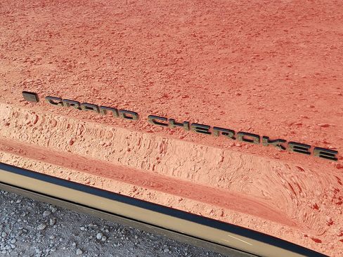 Used 2024 Jeep Grand Cherokee L Laredo image 8