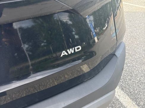 Used 2023 Nissan Rogue S AWD/4WD image 4