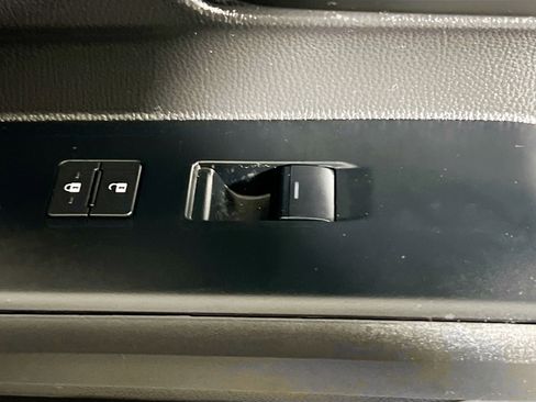 Used 2025 Toyota Tacoma SR w/ SR Upgrade Package image 32