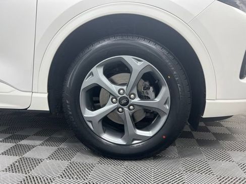 Used 2023 Ford Escape ST-Line w/ Tech Pack #1 AWD/4WD image 5