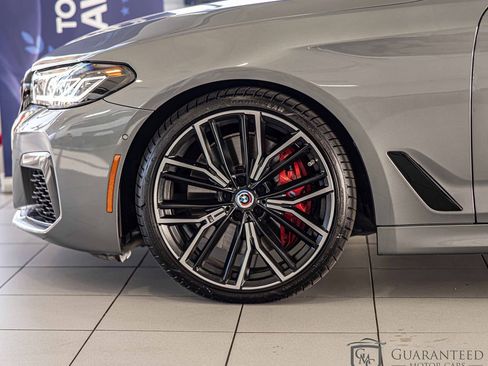 Used 2023 BMW M550i xDrive M550i xDrive w/ Executive Package image 9