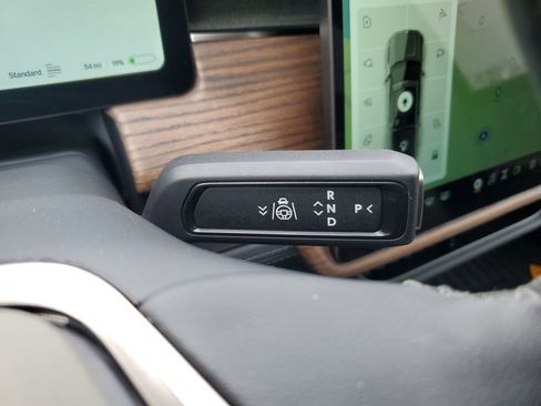 Used 2022 Rivian R1T Launch Edition image 16