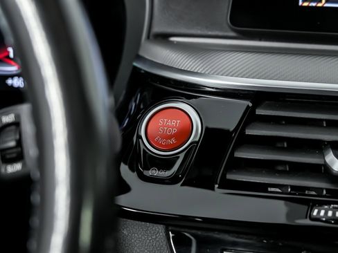 Used 2020 BMW M5 w/ Executive Package image 32