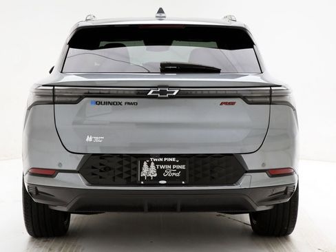 Used 2024 Chevrolet Equinox EV RS image 9