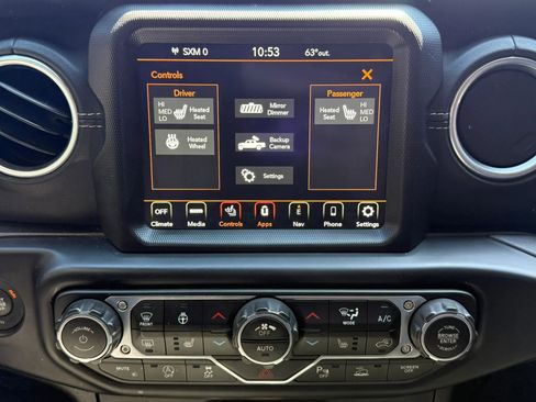 Used 2021 Jeep Gladiator Overland w/ Popular Equipment Package AWD/4WD image 18