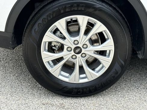 Certified 2025 Ford Escape Active w/ Tech Pack #1 FWD image 9
