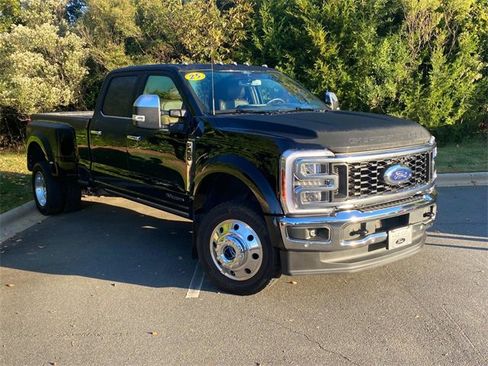 Used 2025 Ford F450 King Ranch w/ Chrome Package image 1