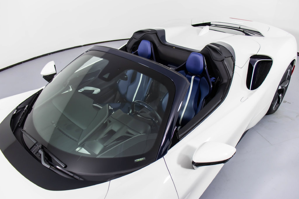 Certified 2022 Ferrari SF90 Spider AWD/4WD image 32