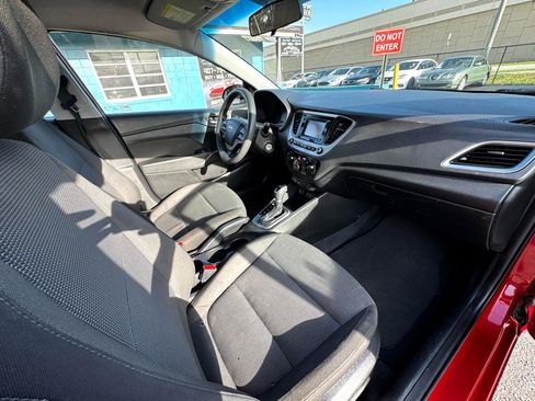 Used 2018 Hyundai Accent SE image 12