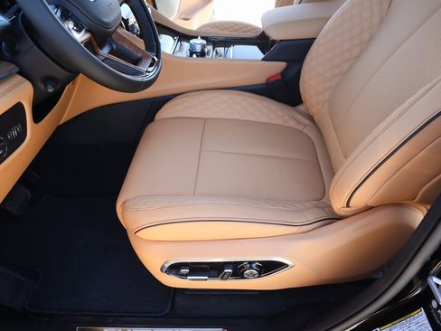 New 2025 Jeep Grand Cherokee Summit image 12