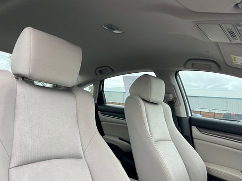 Used 2018 Honda Accord LX image 13