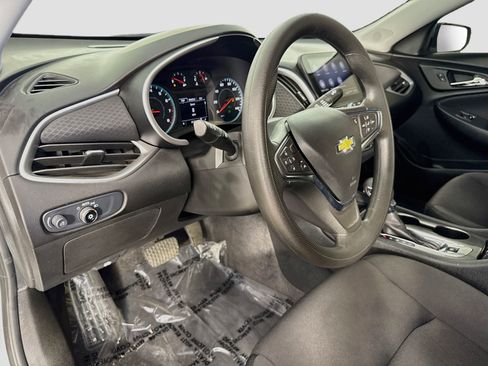 Used 2025 Chevrolet Malibu LS FWD image 11