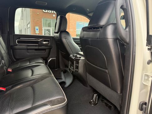 Used 2022 RAM 2500 Laramie w/ Night Edition AWD/4WD image 19
