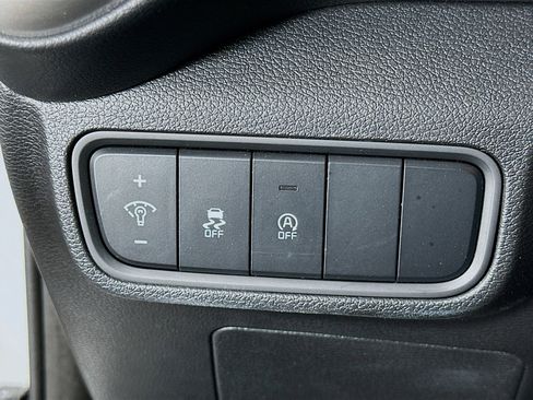 Used 2024 Kia Soul LX w/ Option Group 015 image 17
