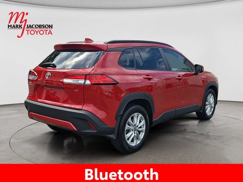 Used 2024 Toyota Corolla Cross LE w/ Moonroof Package FWD image 9