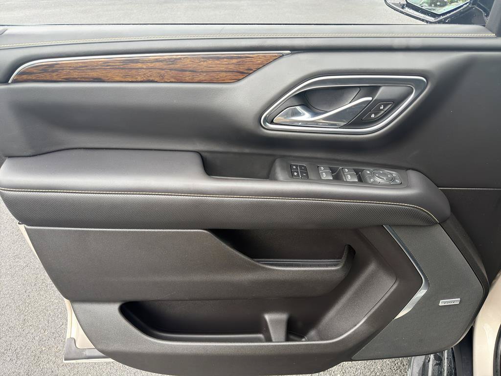 Used 2021 Chevrolet Tahoe Premier AWD/4WD image 21