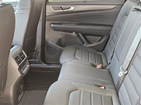 New 2024 Volkswagen Atlas Cross Sport SEL R-Line image 21