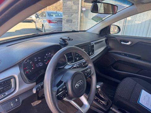 Used 2018 Kia Rio S FWD image 11