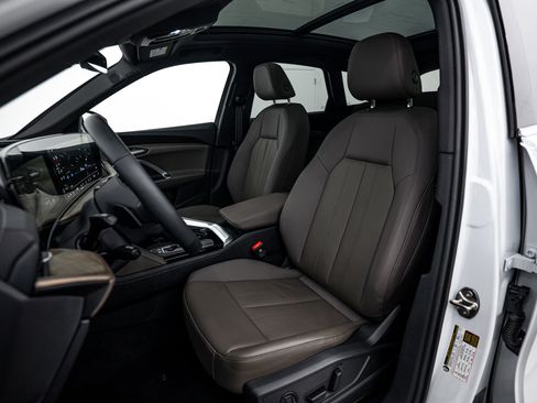 Certified 2025 Audi Q5 Premium Plus w/ Premium Plus image 16