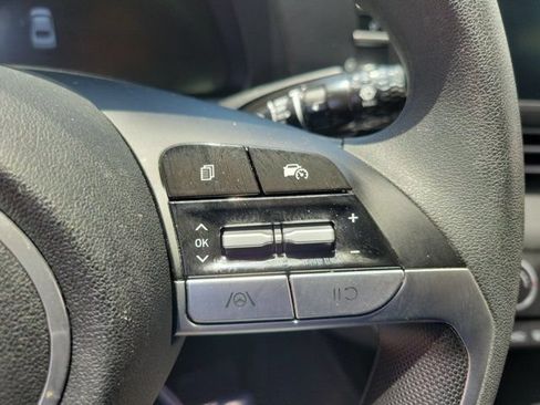 Certified 2024 Hyundai Elantra SE FWD image 18