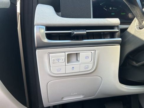 New 2026 Hyundai Tucson Limited image 19