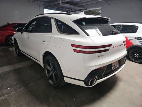 Used 2023 Genesis GV70 2.5T w/ Sport Prestige Package AWD/4WD image 10