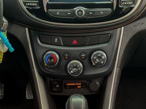 Used 2017 Chevrolet Trax LS FWD image 16