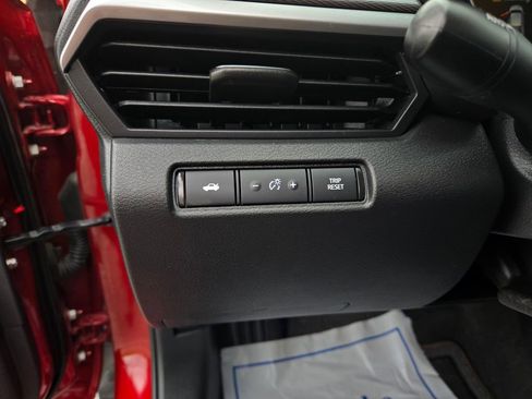 Used 2024 Nissan Altima 2.5 SR image 13