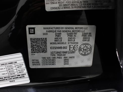 Used 2021 GMC Sierra 2500 SLT w/ SLT Preferred Package AWD/4WD image 36