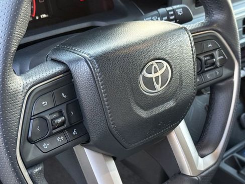 Used 2025 Toyota 4Runner SR5 image 29