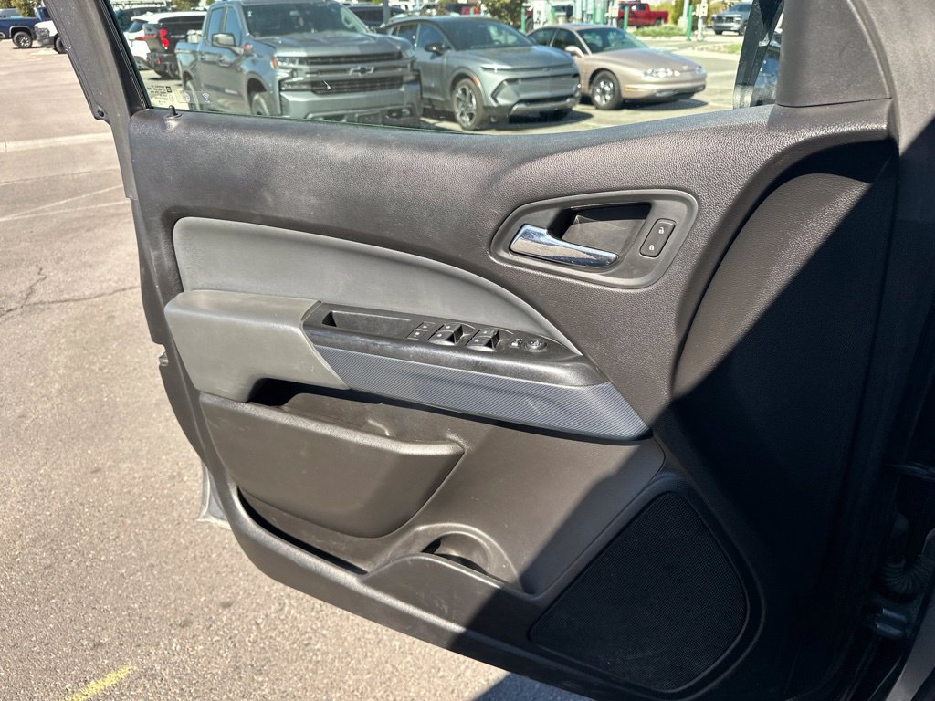 Used 2018 Chevrolet Colorado Z71 AWD/4WD image 23