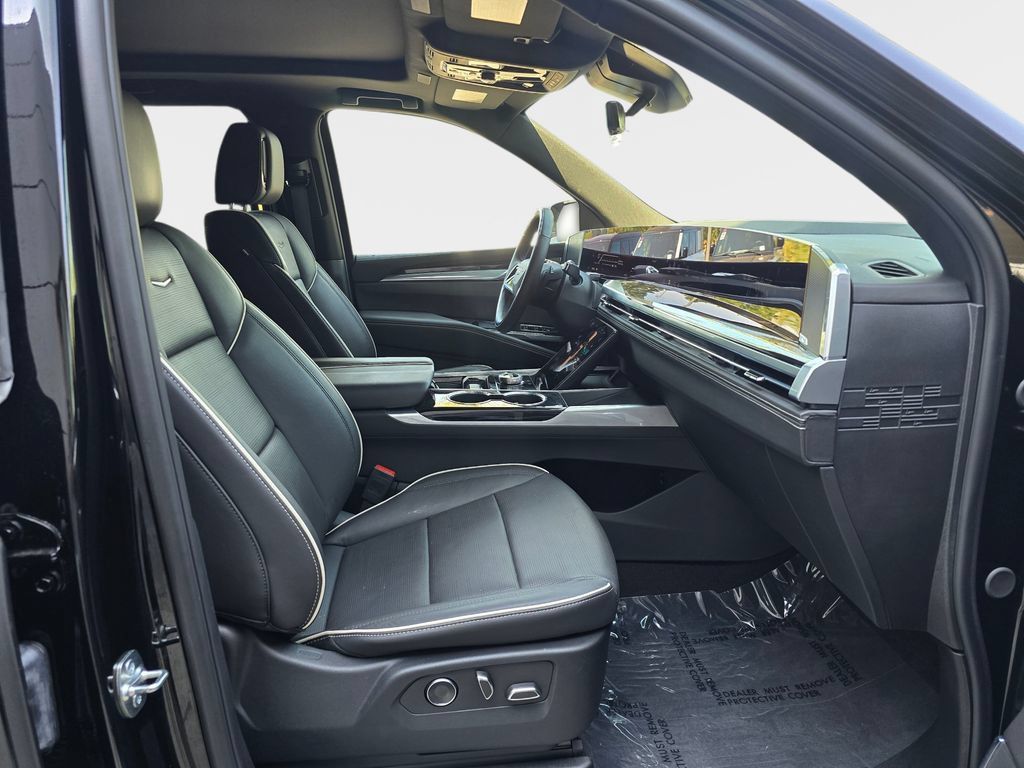 Used 2025 Cadillac Escalade ESV Sport w/ Touring Package AWD/4WD image 12
