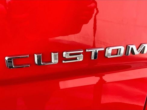 Used 2020 Chevrolet Silverado 1500 Custom w/ Custom Value Package AWD/4WD image 8