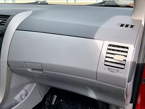 Used 2010 Toyota Corolla image 18