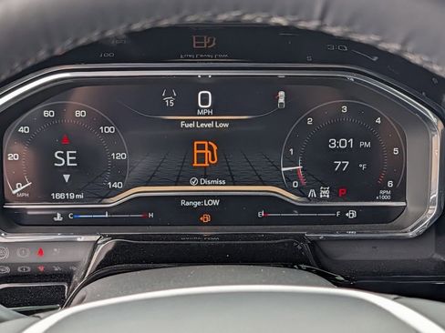 Used 2025 GMC Sierra 1500 SLT image 21