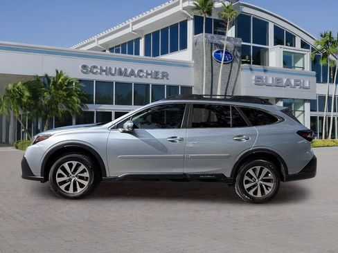 Used 2021 Subaru Outback Premium AWD/4WD image 4