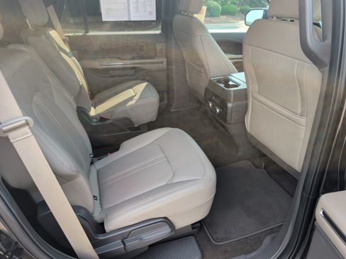Used 2019 Ford Expedition Limited w/ Equipment Group 301A AWD/4WD image 13