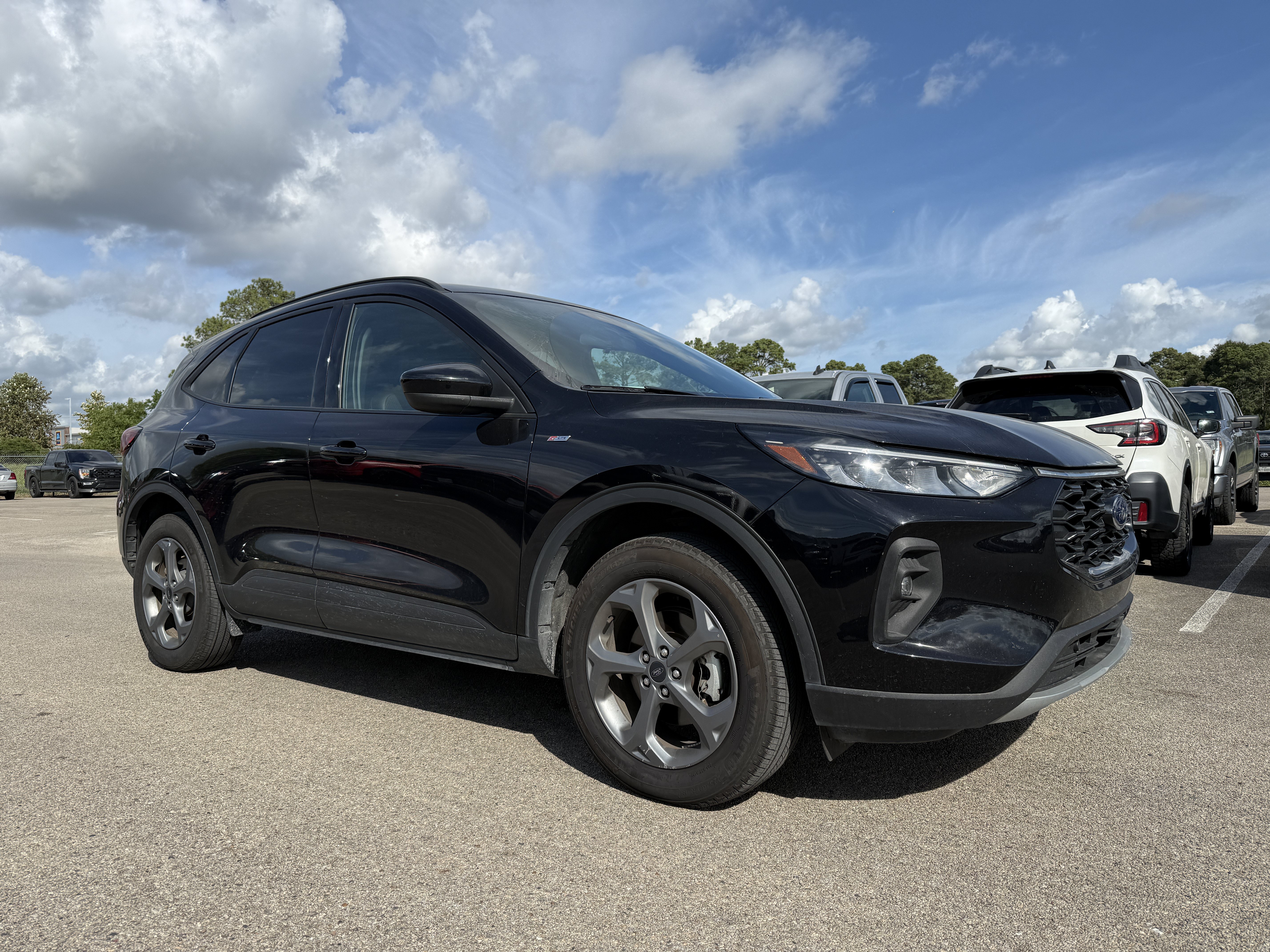 Used 2025 Ford Escape ST-Line Select AWD/4WD image 1