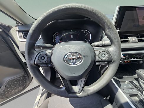 Certified 2025 Toyota RAV4 XLE FWD image 20