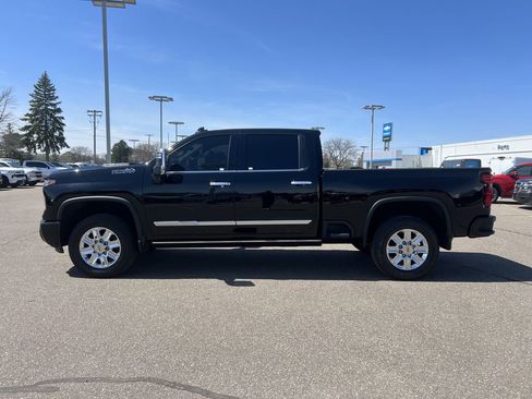 Certified 2024 Chevrolet Silverado 3500 High Country w/ High Country Premium Package AWD/4WD image 3
