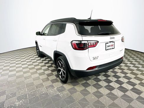 Certified 2024 Jeep Compass Limited image 7