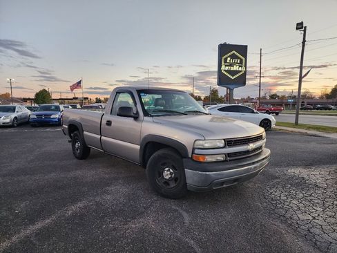 Used 2000 Chevrolet Silverado 1500 2WD Regular Cab image 3