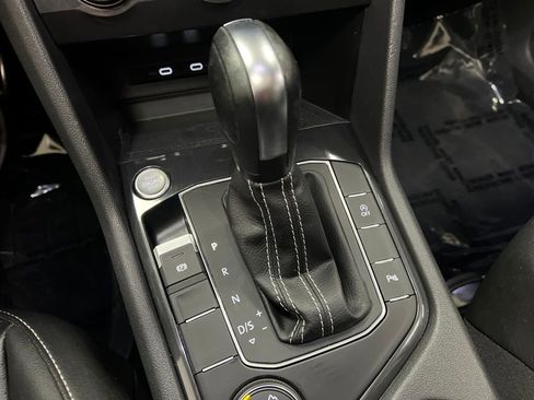 Used 2021 Volkswagen Tiguan SE R-Line image 26