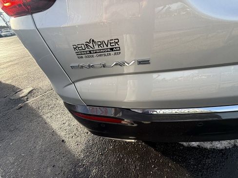 Used 2020 Buick Enclave Essence w/ Sound and Sites Package image 10