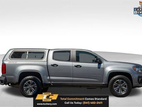 Used 2021 Chevrolet Colorado Z71 AWD/4WD image 5