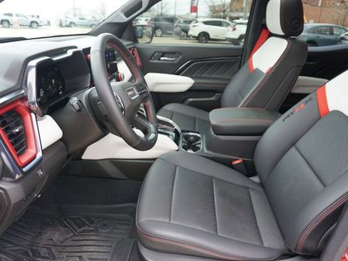Used 2024 GMC Canyon AT4X AWD/4WD image 17