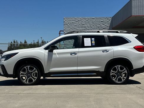 Used 2025 Subaru Ascent Touring w/ Popular Package #1 AWD/4WD image 6