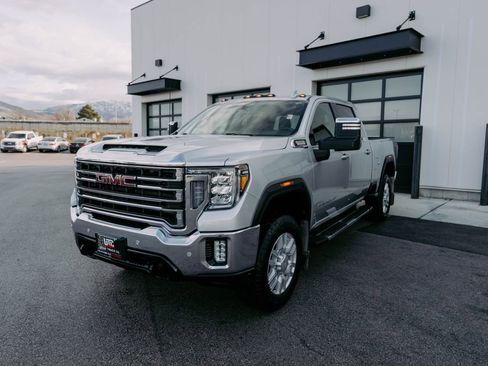 Used 2021 GMC Sierra 2500 SLT w/ SLT Convenience Package image 2